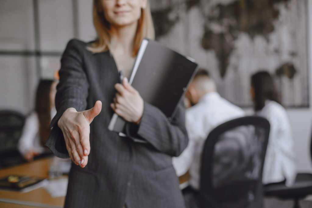 Como o Autoconhecimento Impacta a Liderança nas Empresas